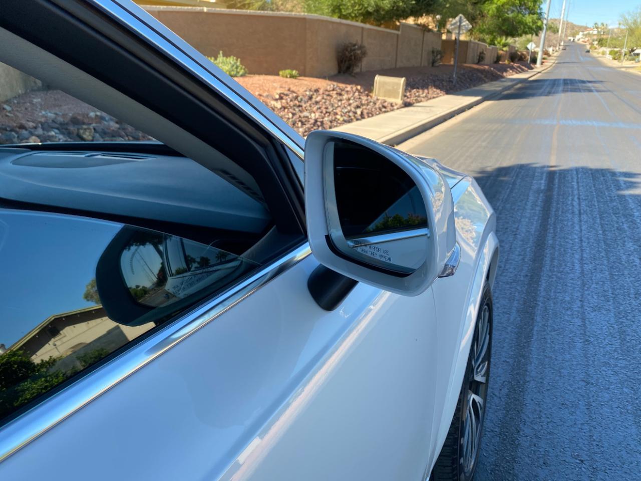 Volvo XC90 T6 AWD Momentum 6 Passenger 2020