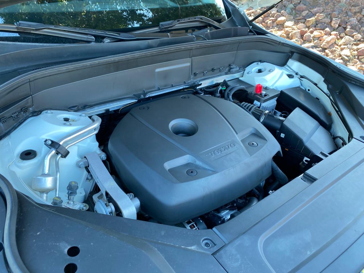 Volvo XC90 T6 AWD Momentum 6 Passenger 2020