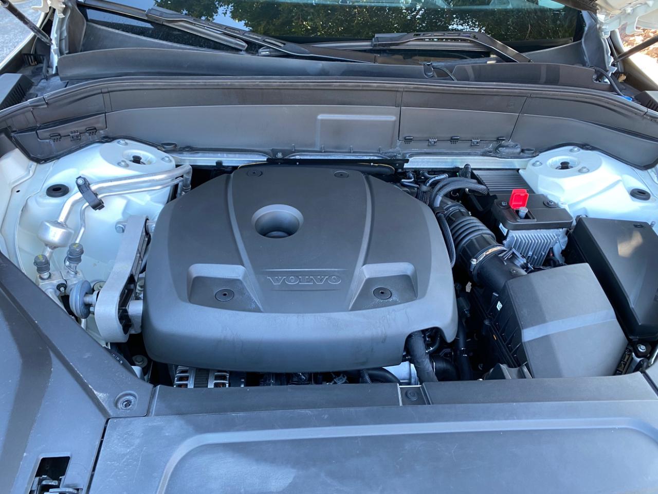 Volvo XC90 T6 AWD Momentum 6 Passenger 2020