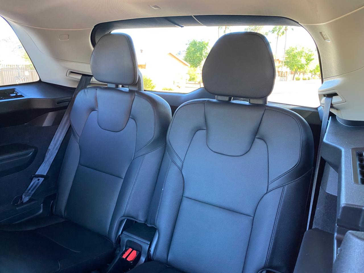 Volvo XC90 T6 AWD Momentum 6 Passenger 2020