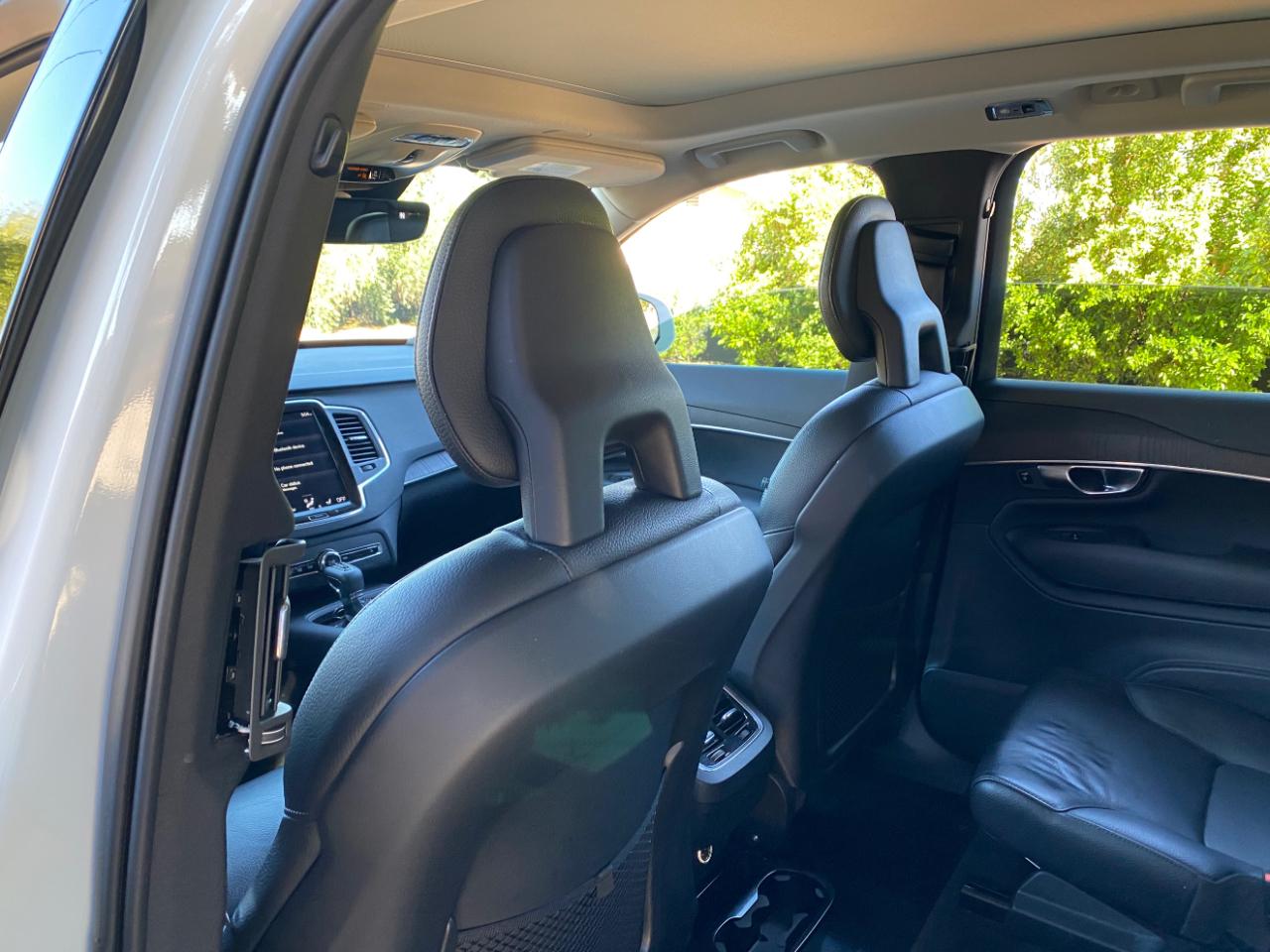 Volvo XC90 T6 AWD Momentum 6 Passenger 2020