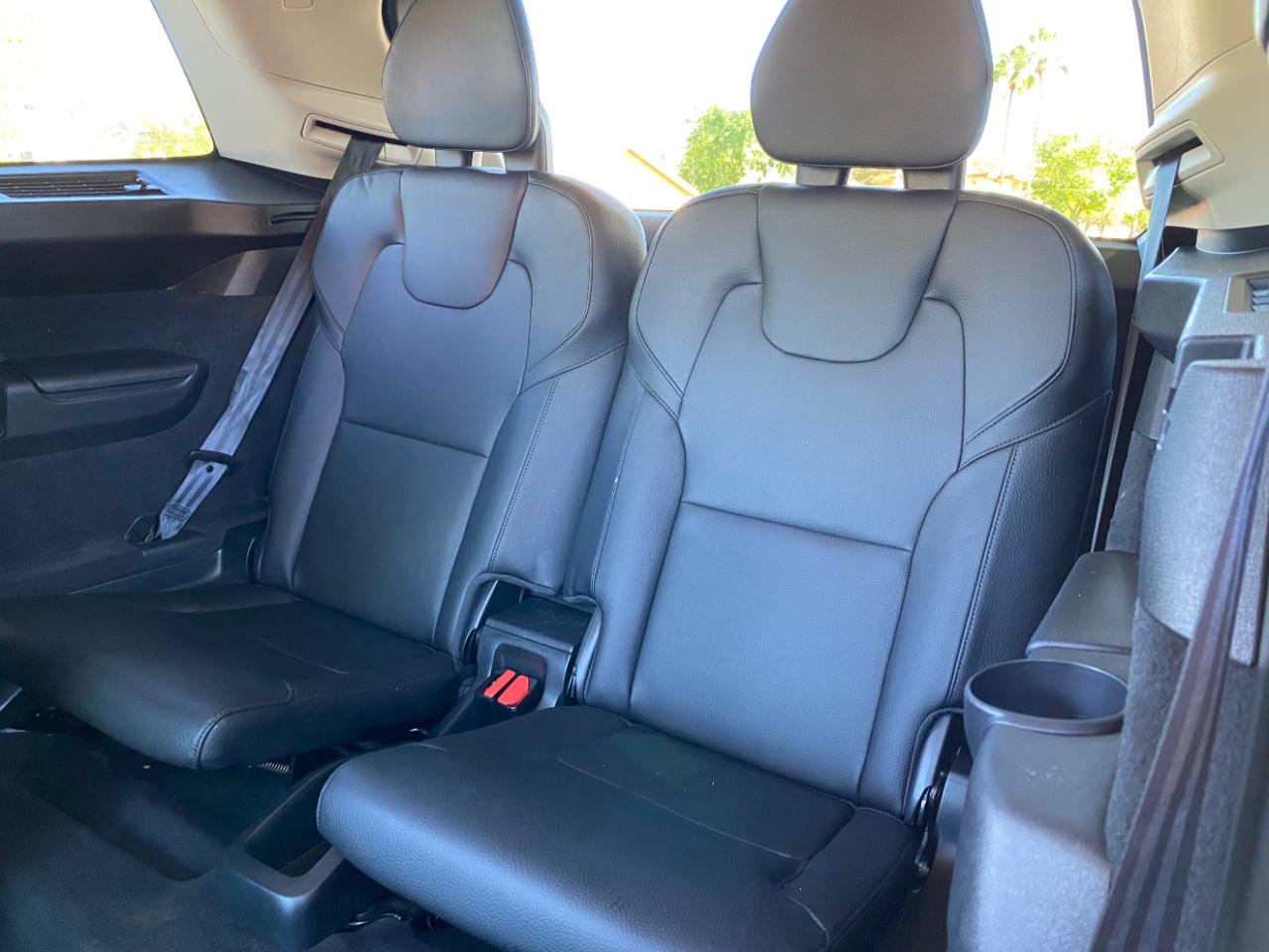 Volvo XC90 T6 AWD Momentum 6 Passenger 2020