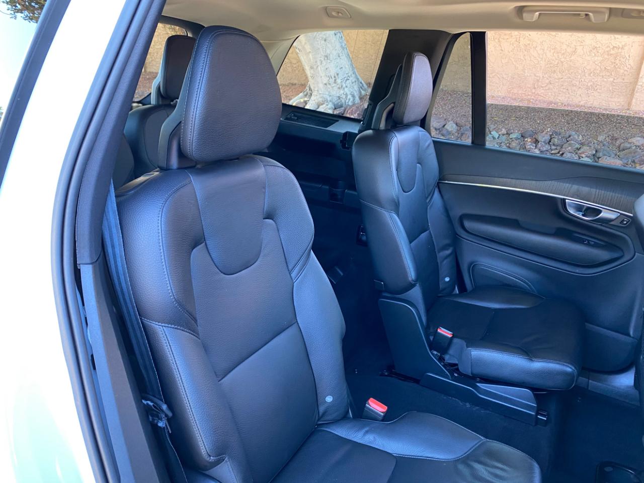 Volvo XC90 T6 AWD Momentum 6 Passenger 2020