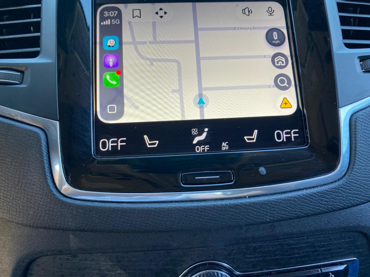 Volvo XC90 T6 AWD Momentum 6 Passenger 2020