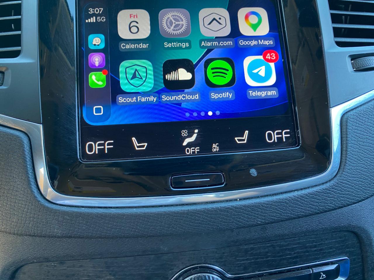 Volvo XC90 T6 AWD Momentum 6 Passenger 2020