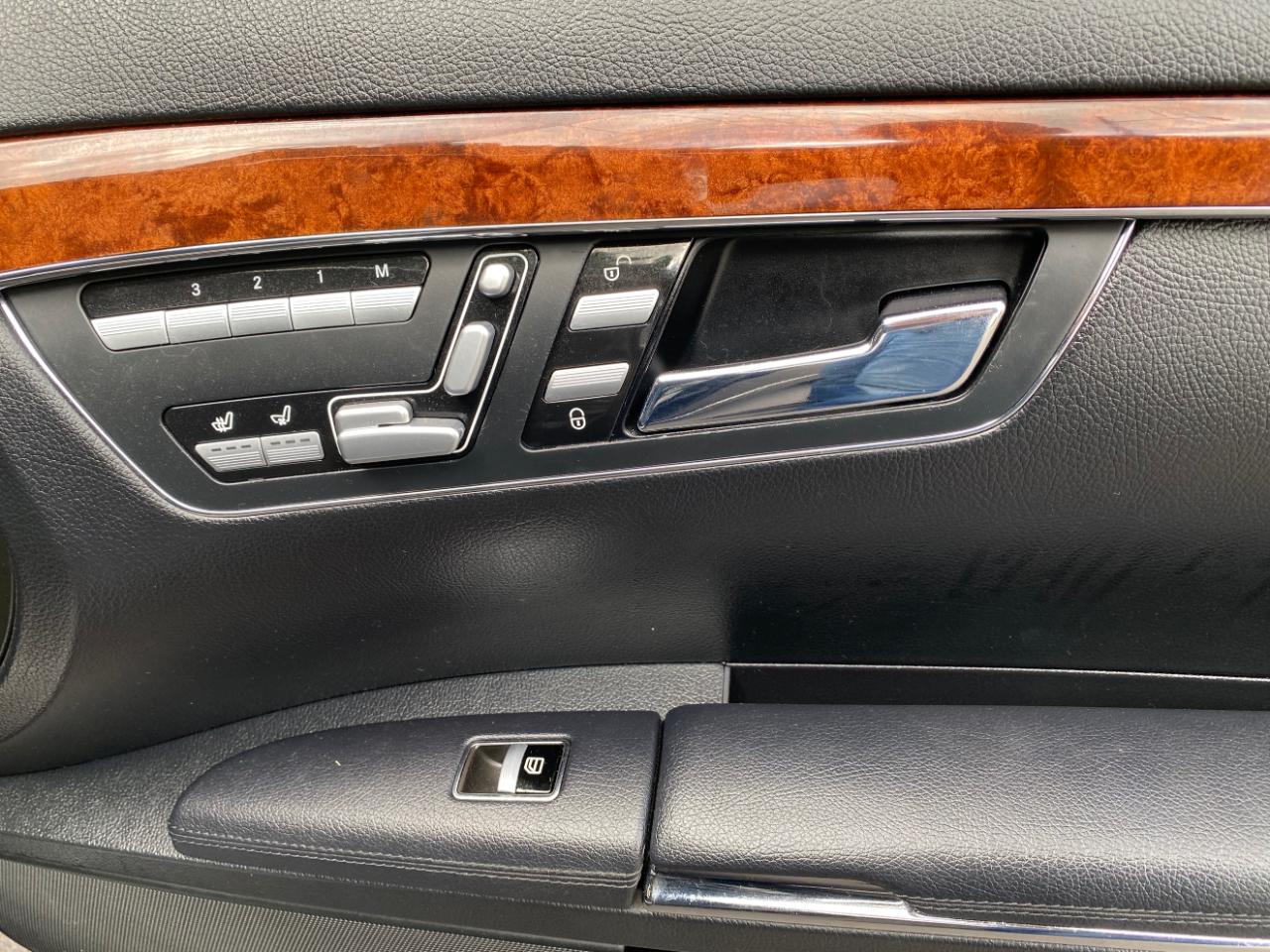 Mercedes-Benz S-Class 4dr Sdn S 550 RWD 2012