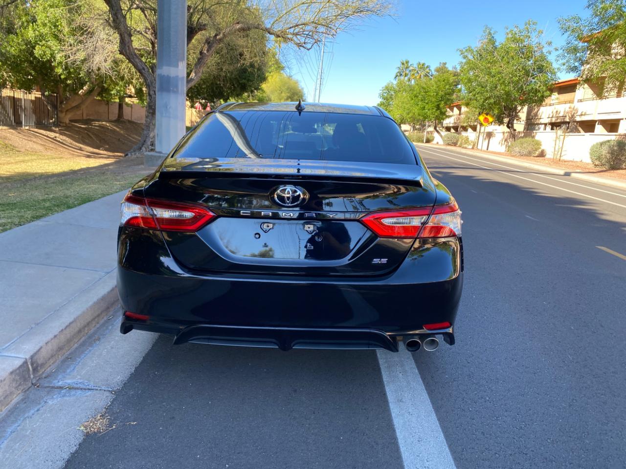 Toyota Camry SE Auto (Natl) 2020