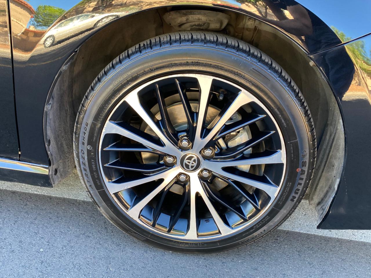 Toyota Camry SE Auto (Natl) 2020