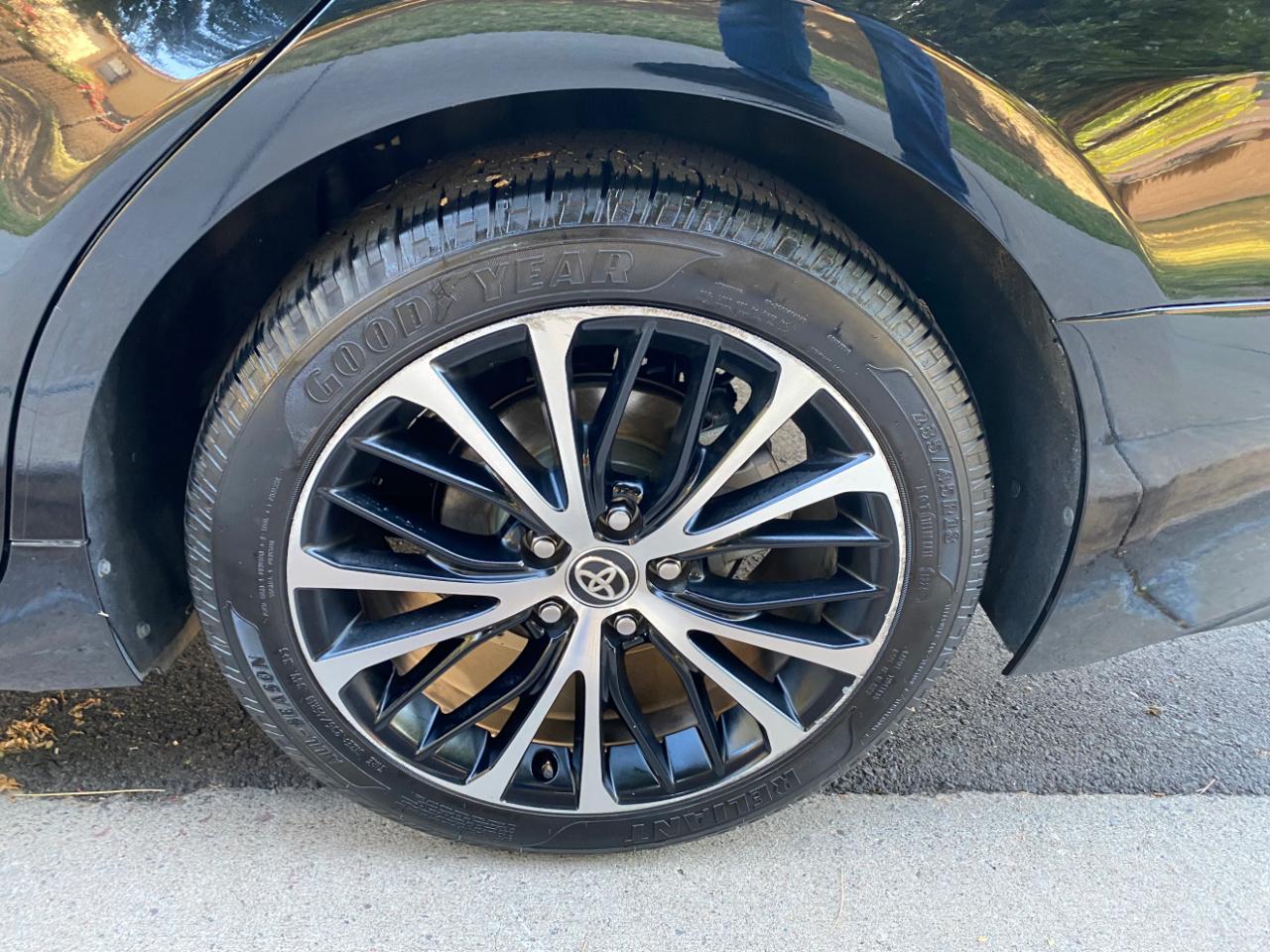 Toyota Camry SE Auto (Natl) 2020