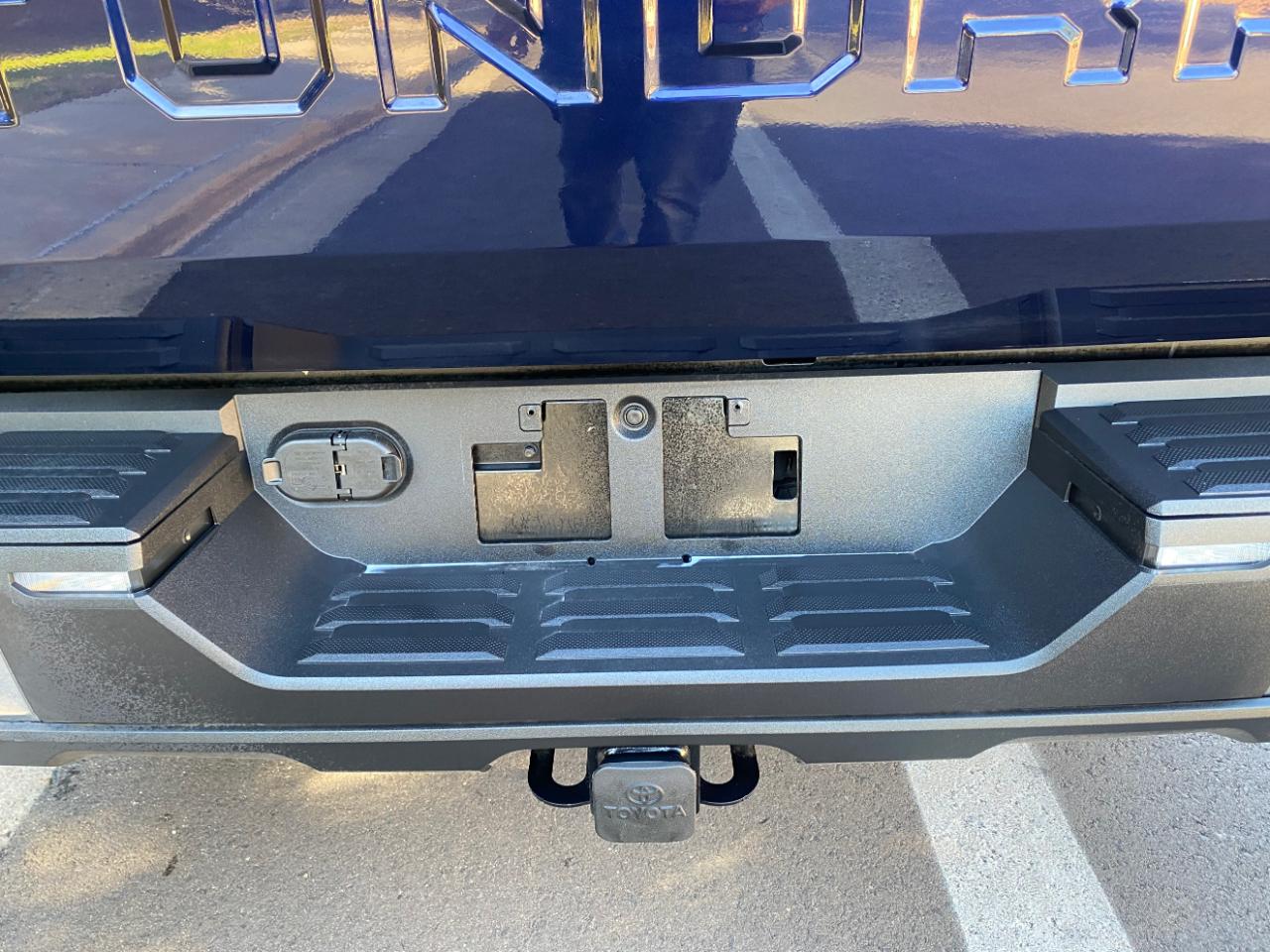 Toyota Tundra 4WD SR5 CrewMax 5.5' Bed (Natl) 2024