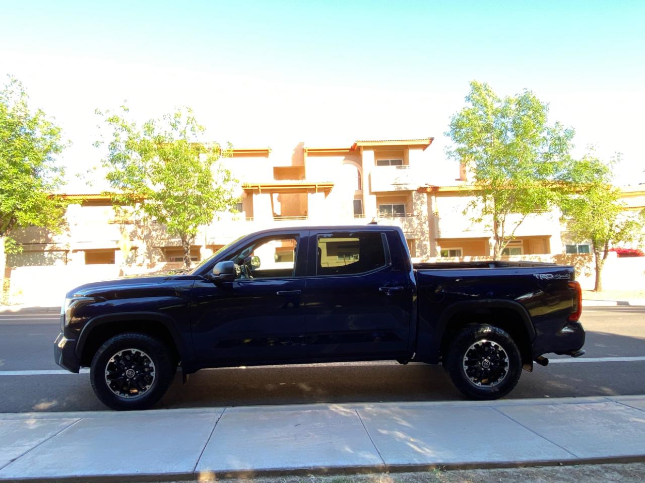 Toyota Tundra 4WD SR5 CrewMax 5.5' Bed (Natl) 2024