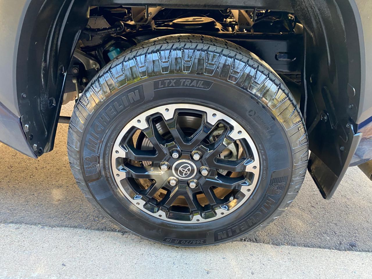 Toyota Tundra 4WD SR5 CrewMax 5.5' Bed (Natl) 2024