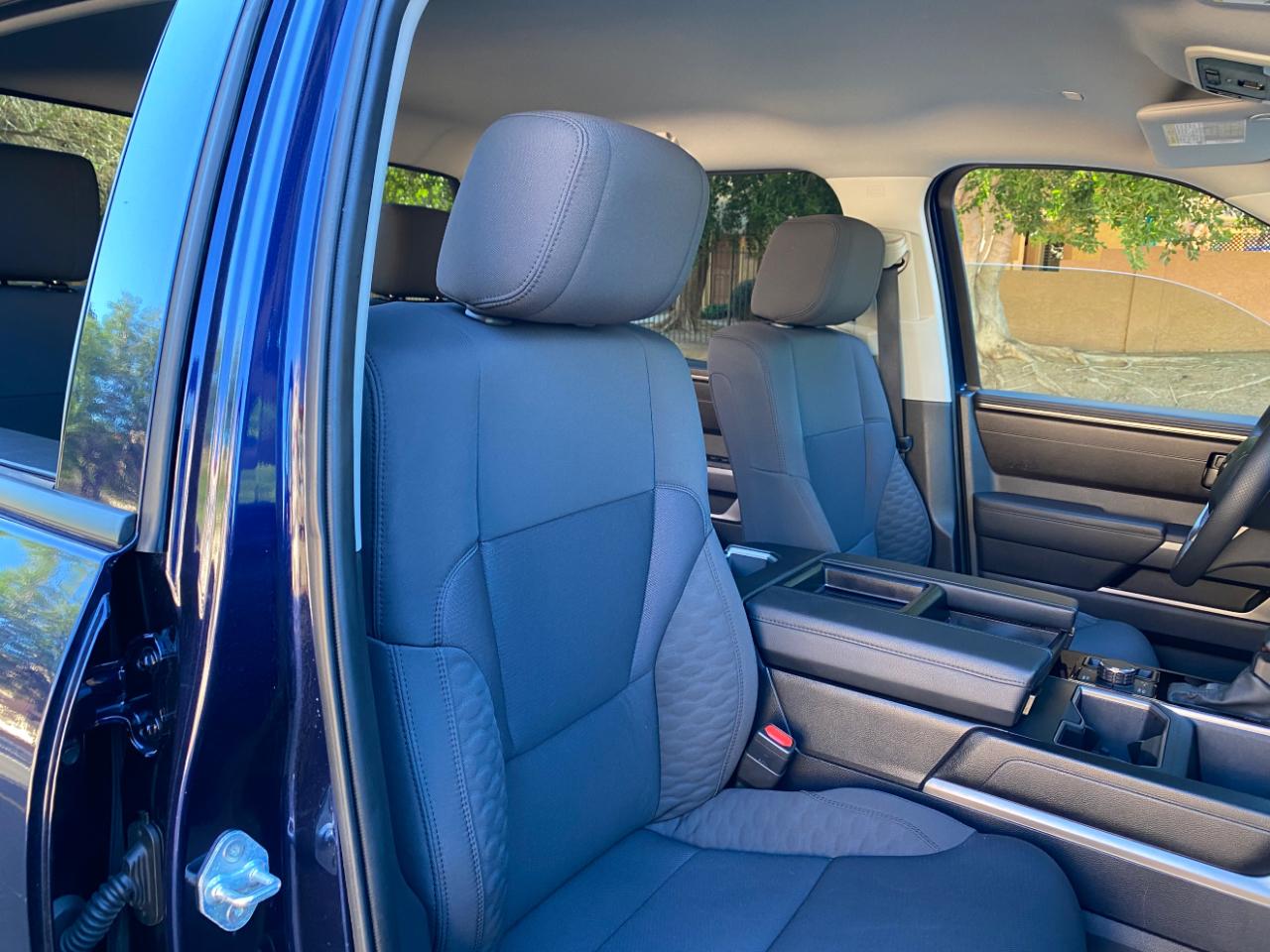 Toyota Tundra 4WD SR5 CrewMax 5.5' Bed (Natl) 2024