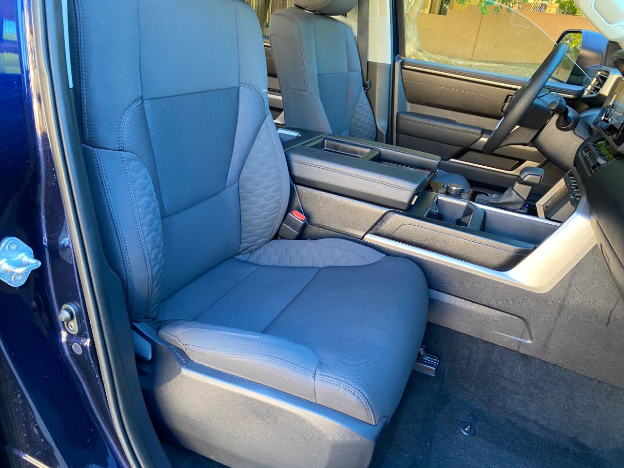 Toyota Tundra 4WD SR5 CrewMax 5.5' Bed (Natl) 2024