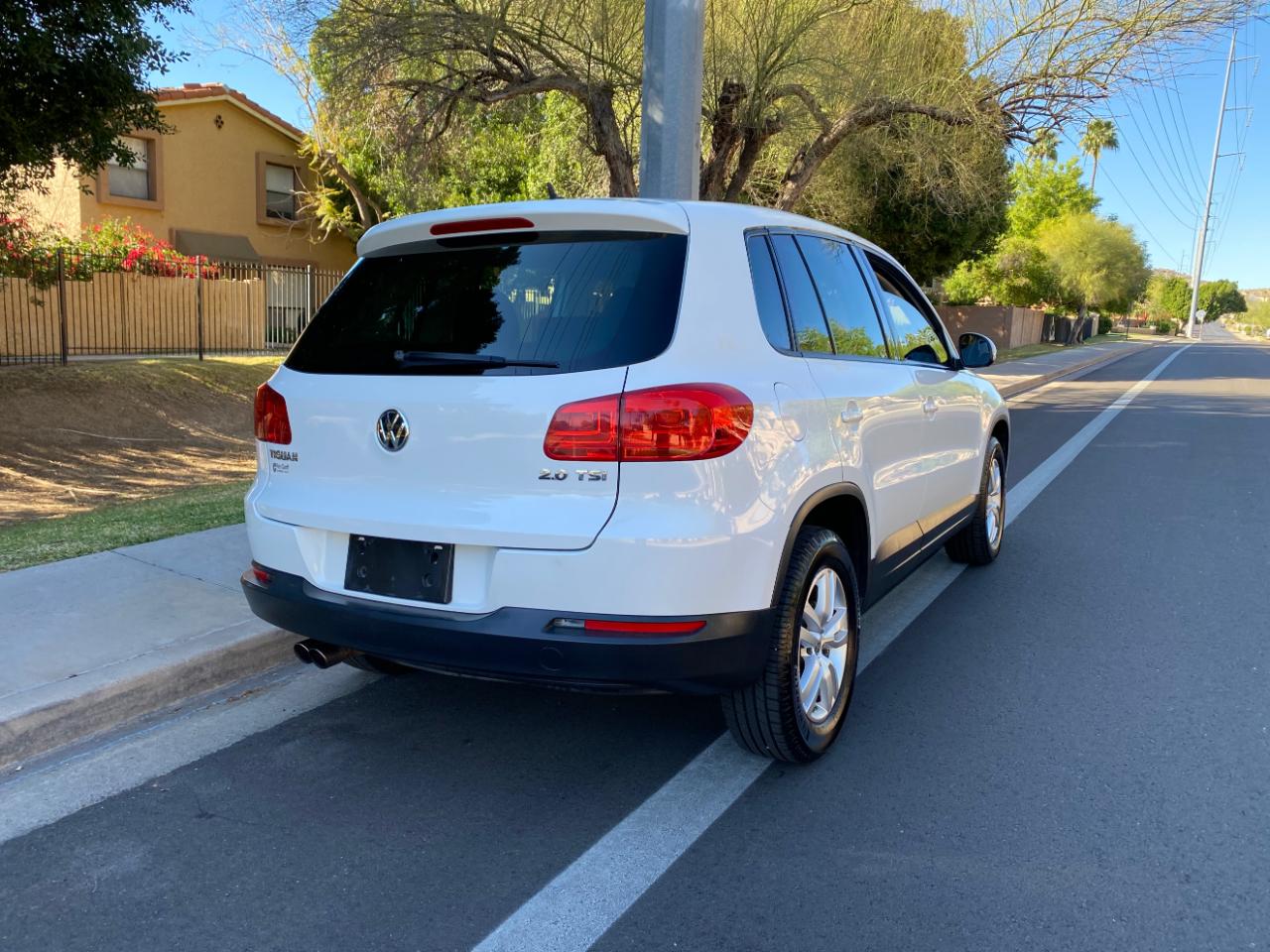 Volkswagen Tiguan 2WD 4dr Auto S 2012