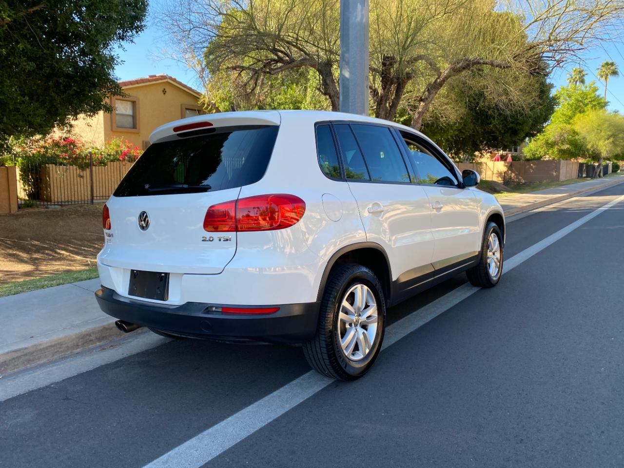 Volkswagen Tiguan 2WD 4dr Auto S 2012