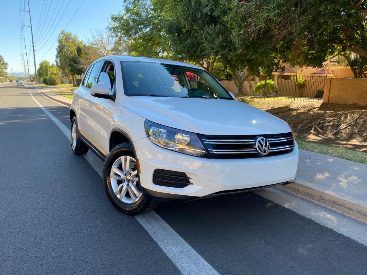 Volkswagen Tiguan 2WD 4dr Auto S 2012