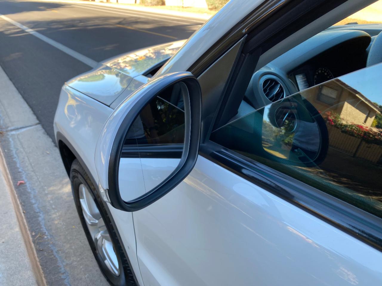 Volkswagen Tiguan 2WD 4dr Auto S 2012