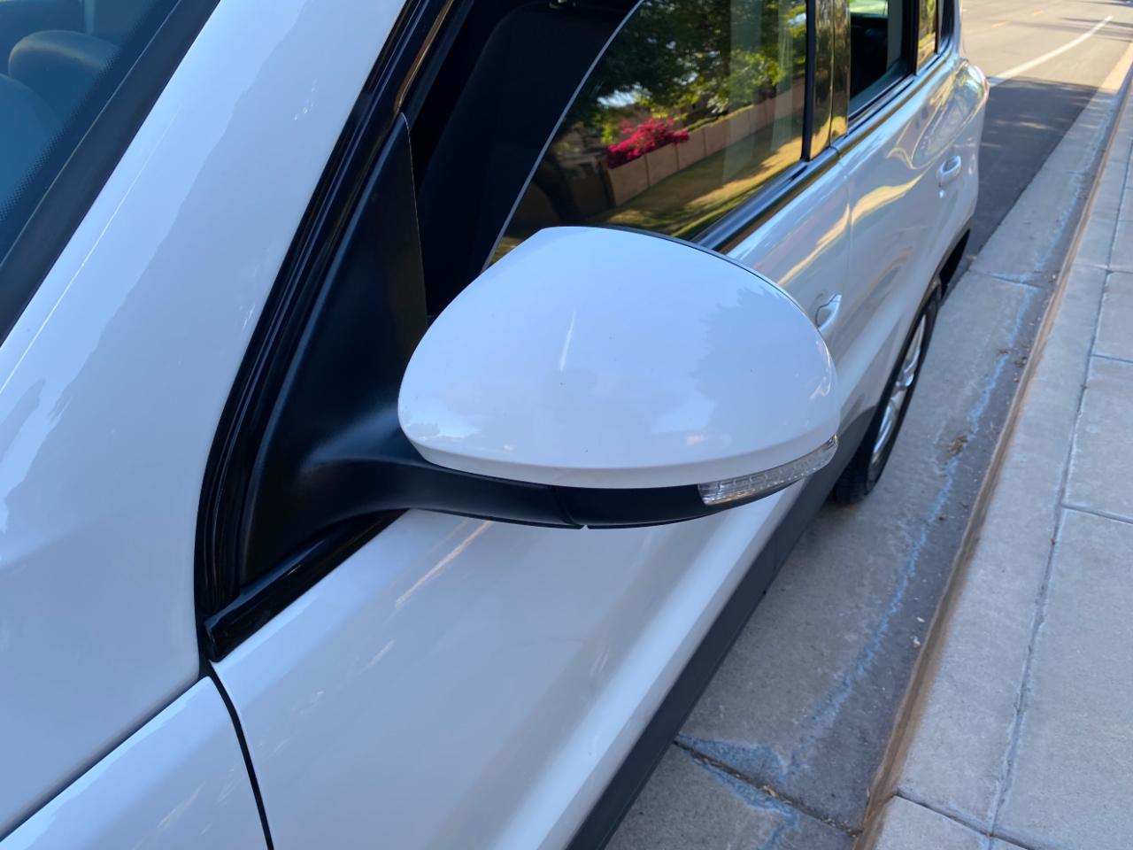 Volkswagen Tiguan 2WD 4dr Auto S 2012