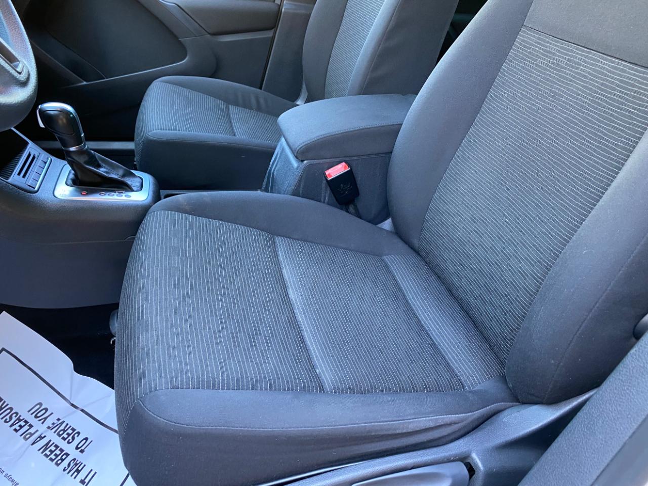 Volkswagen Tiguan 2WD 4dr Auto S 2012