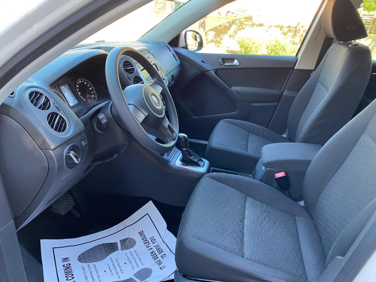 Volkswagen Tiguan 2WD 4dr Auto S 2012