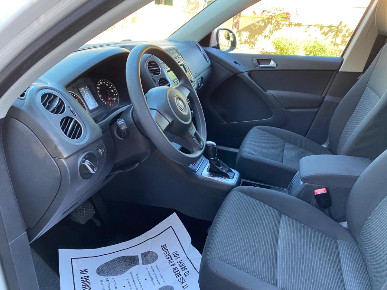 Volkswagen Tiguan 2WD 4dr Auto S 2012