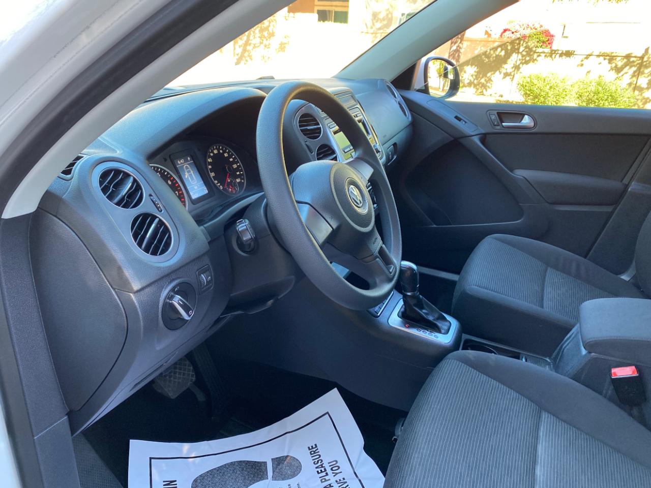 Volkswagen Tiguan 2WD 4dr Auto S 2012