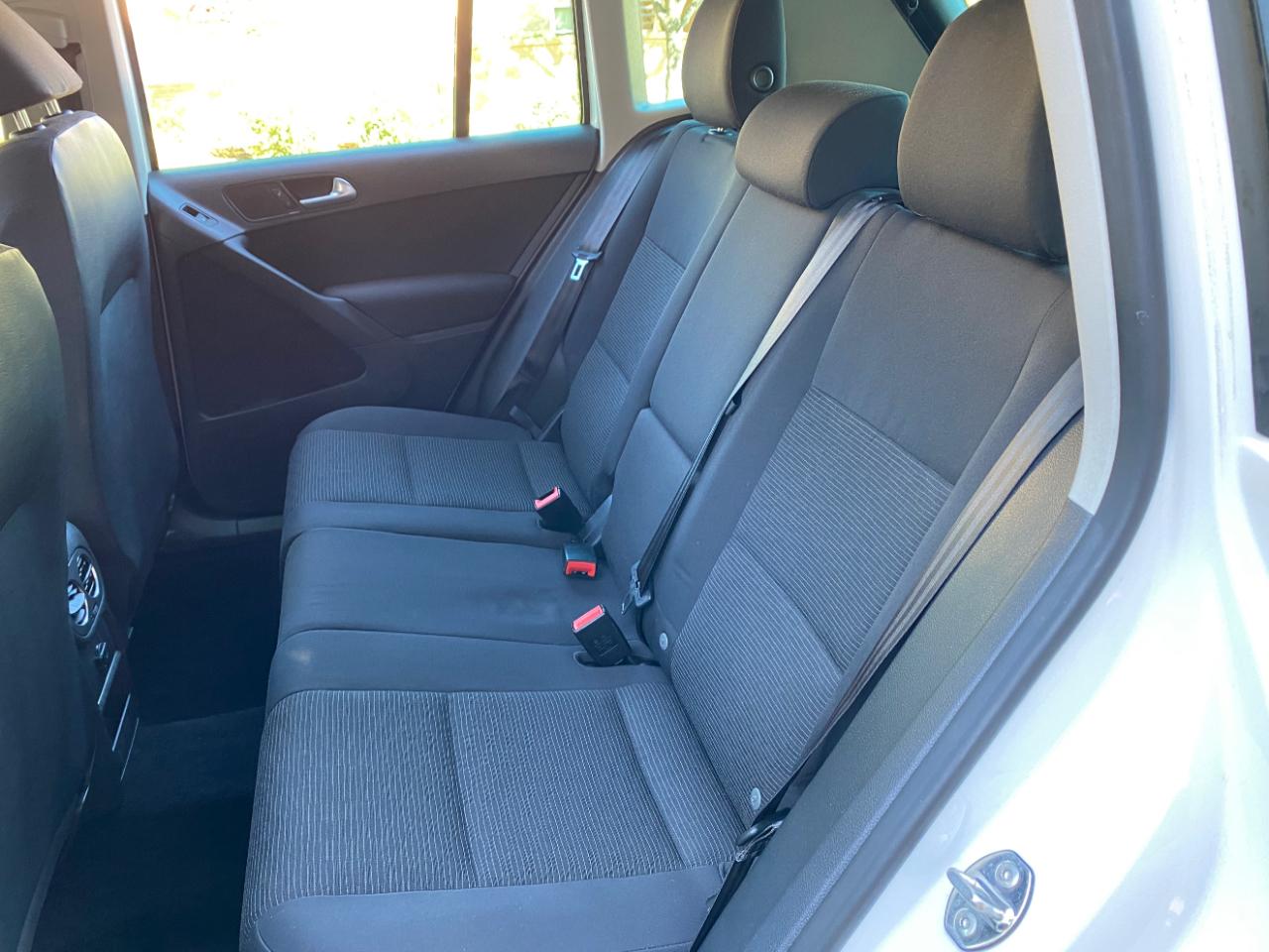 Volkswagen Tiguan 2WD 4dr Auto S 2012