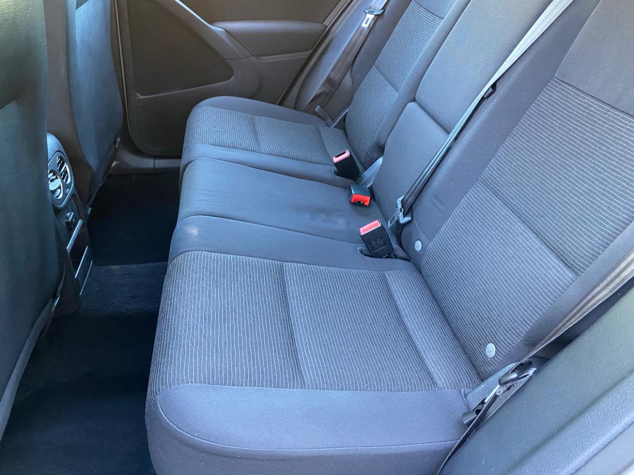 Volkswagen Tiguan 2WD 4dr Auto S 2012