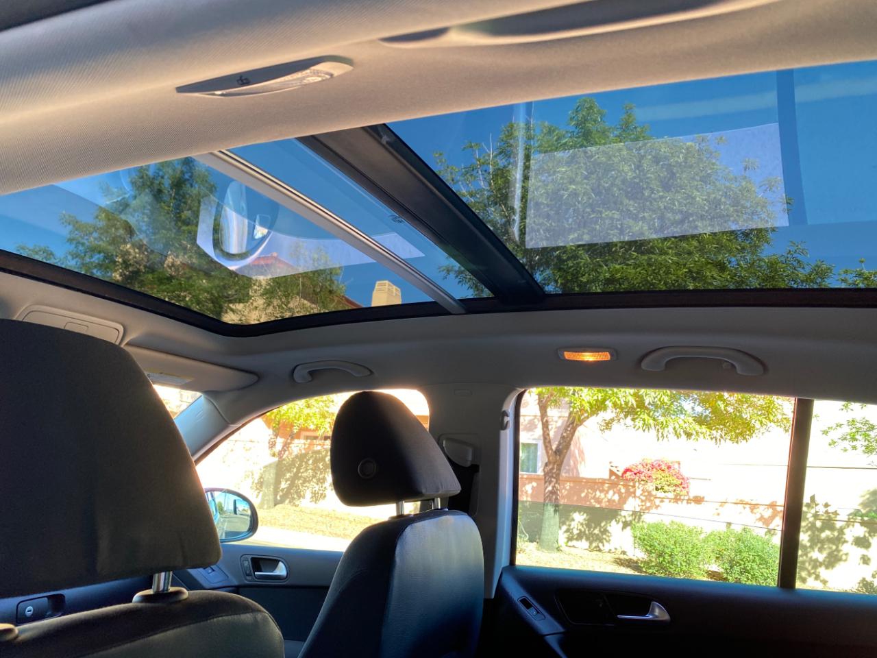 Volkswagen Tiguan 2WD 4dr Auto S 2012