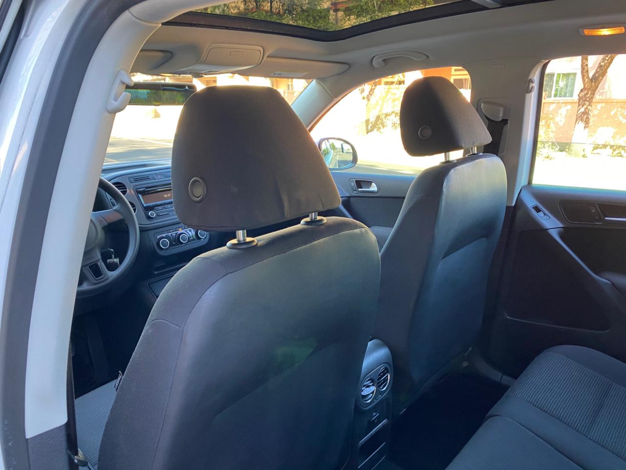 Volkswagen Tiguan 2WD 4dr Auto S 2012