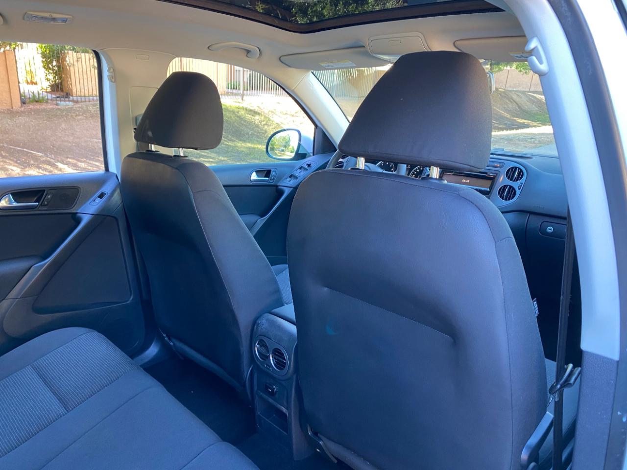 Volkswagen Tiguan 2WD 4dr Auto S 2012