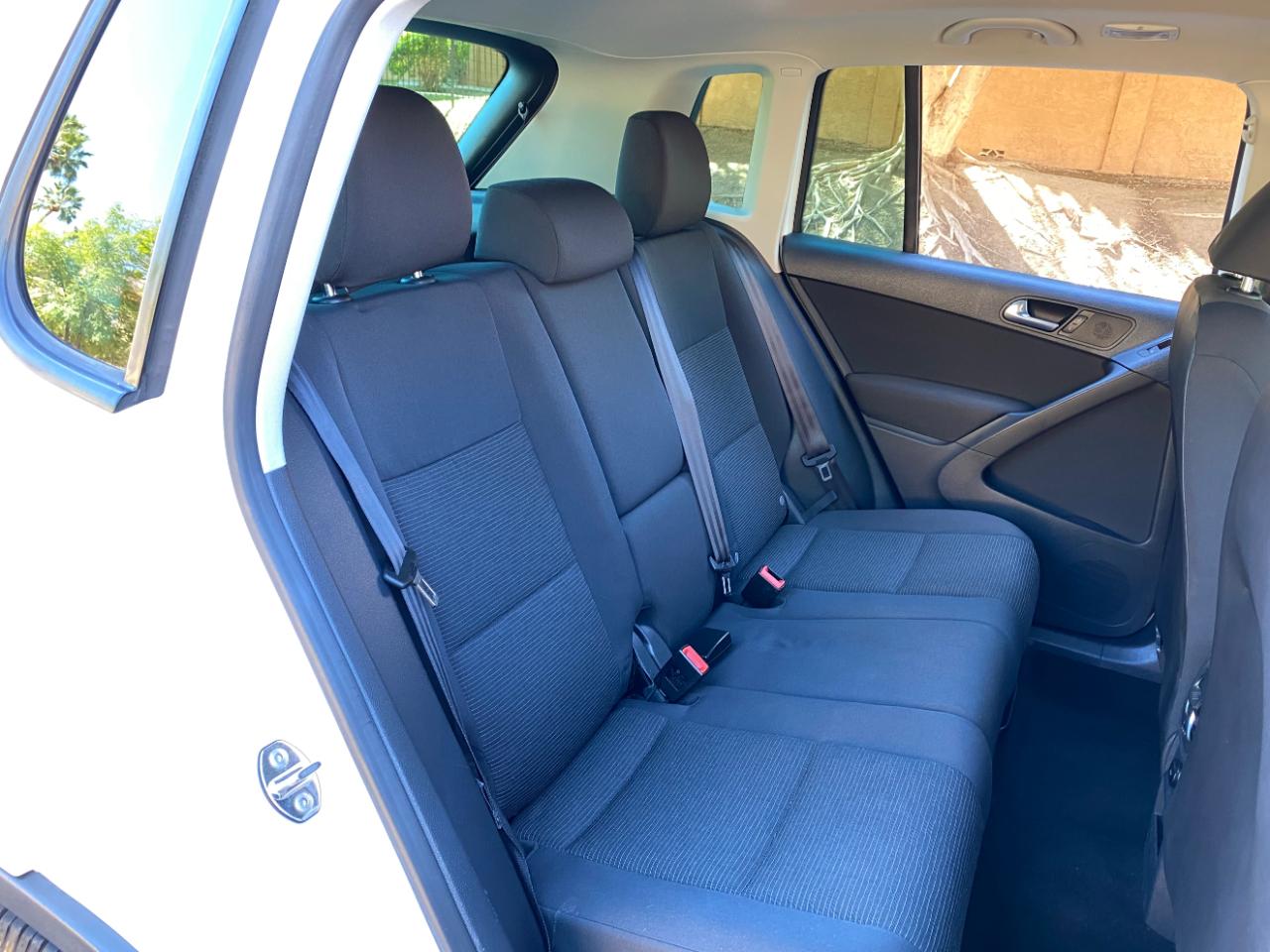 Volkswagen Tiguan 2WD 4dr Auto S 2012