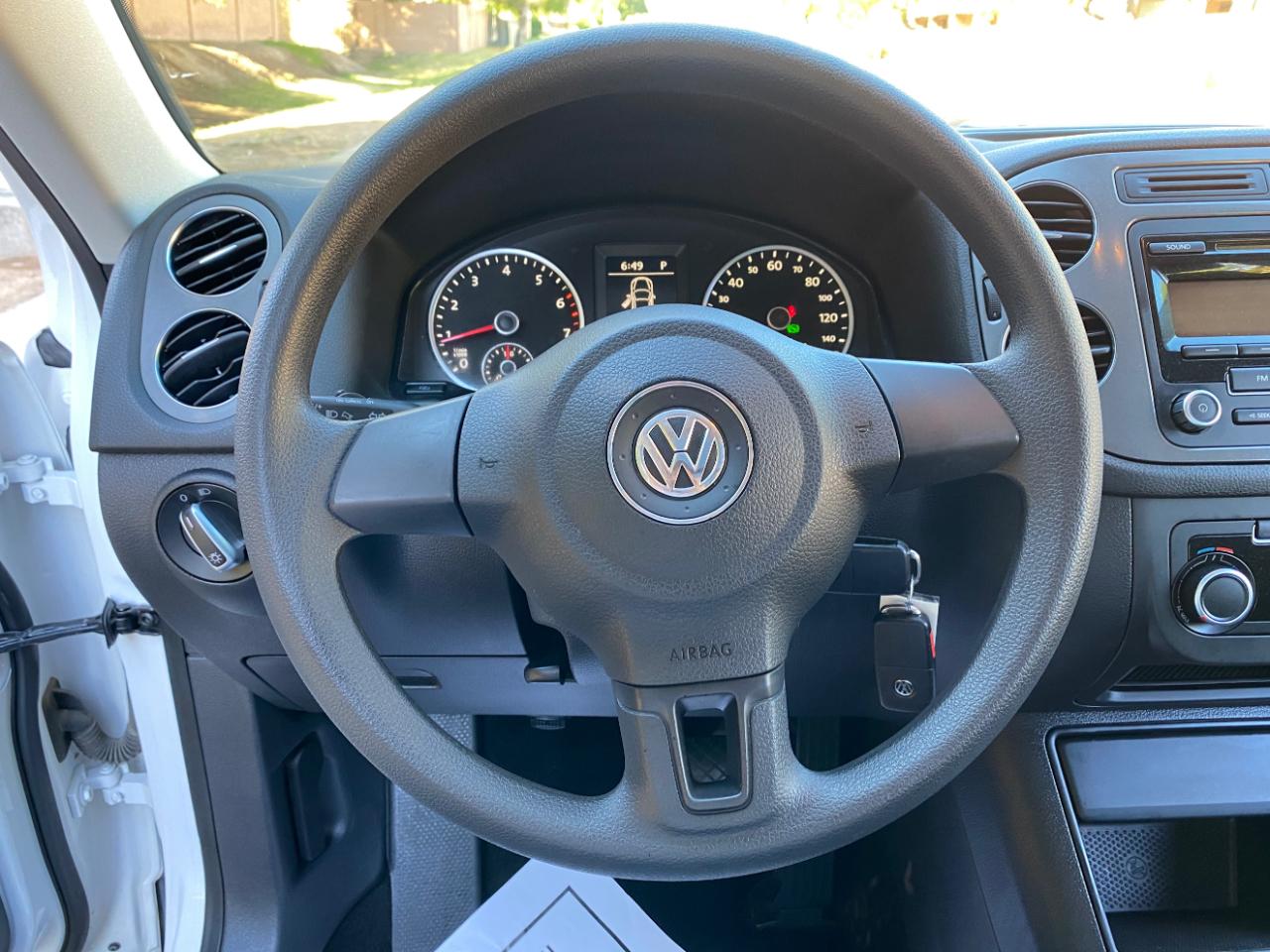 Volkswagen Tiguan 2WD 4dr Auto S 2012