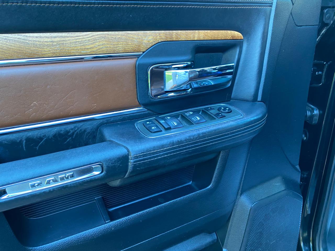 RAM 2500 4WD Crew Cab 149" Laramie Longhorn Edition 2014