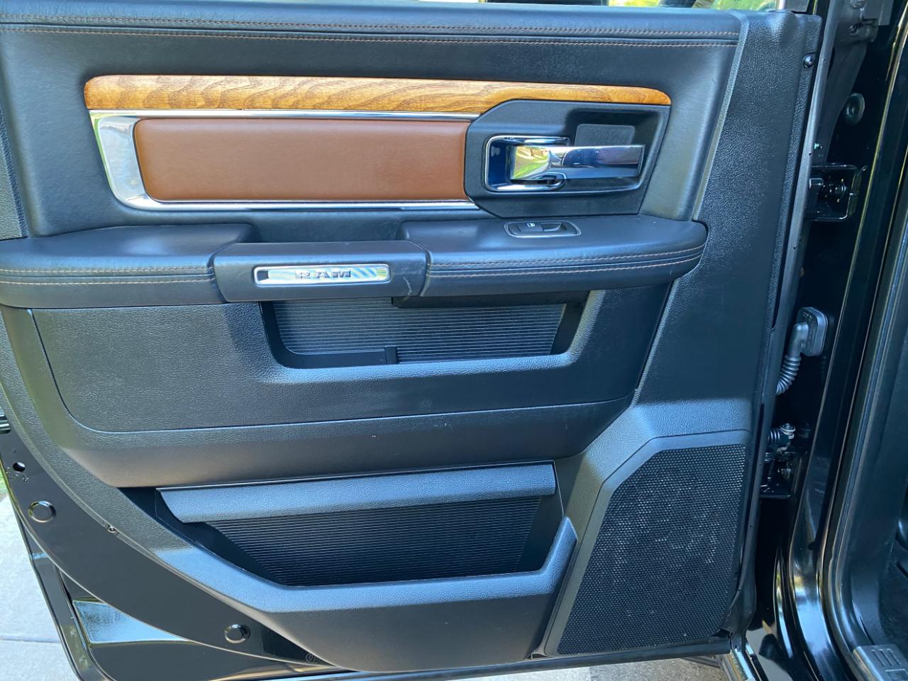 RAM 2500 4WD Crew Cab 149" Laramie Longhorn Edition 2014