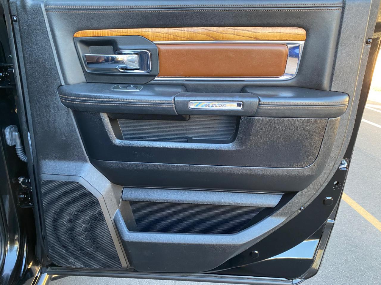 RAM 2500 4WD Crew Cab 149" Laramie Longhorn Edition 2014