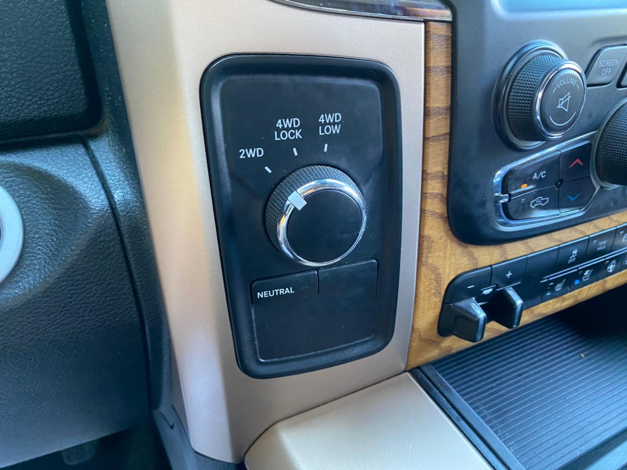 RAM 2500 4WD Crew Cab 149" Laramie Longhorn Edition 2014