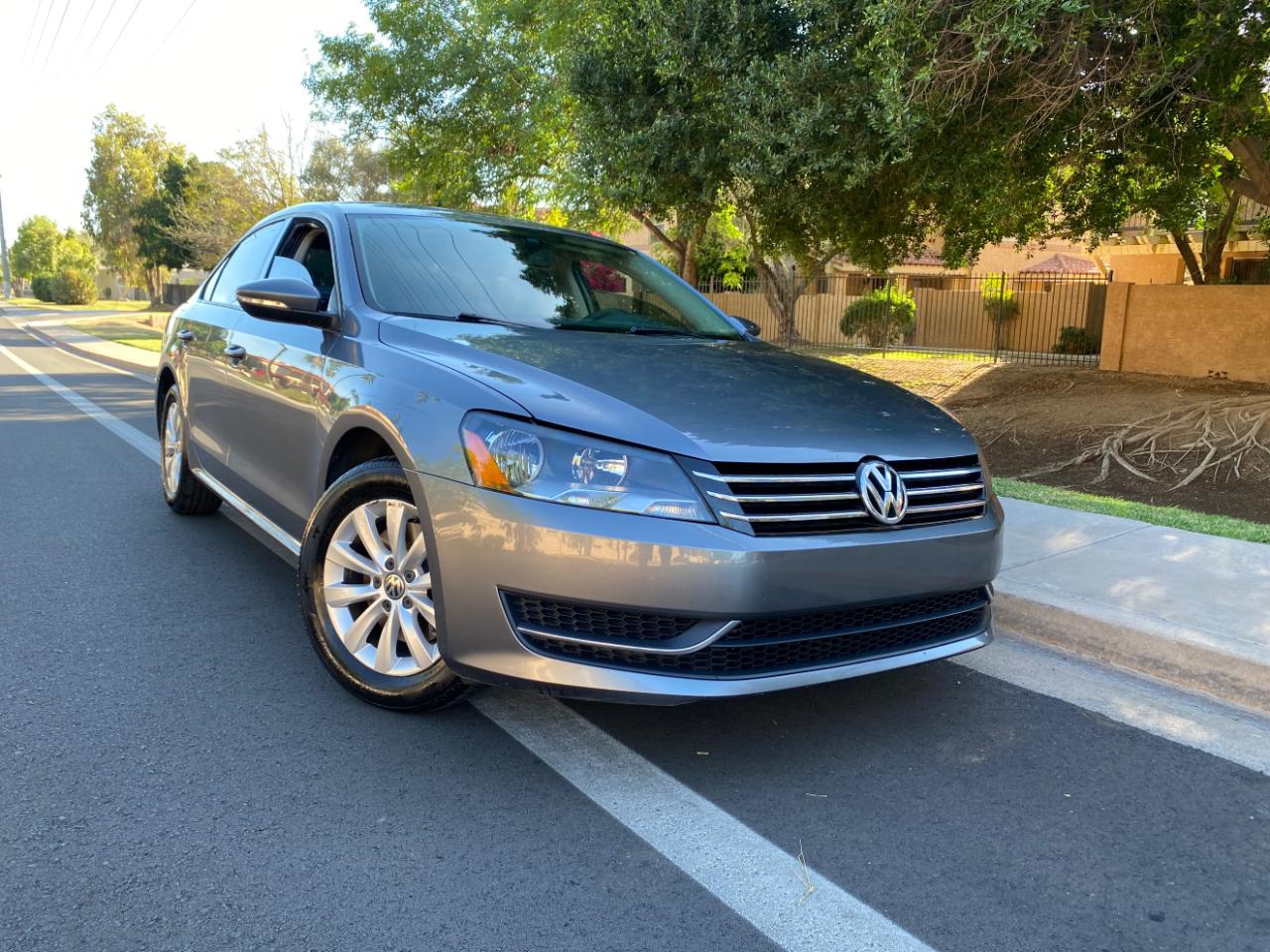 Volkswagen Passat 4dr Sdn 2.5L Auto S PZEV 2012