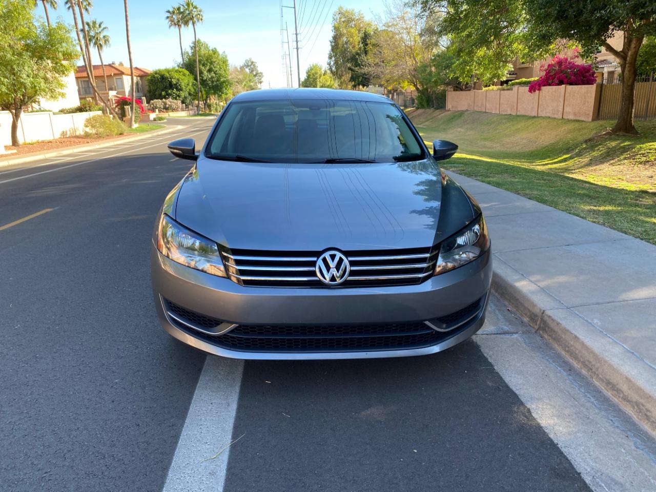 Volkswagen Passat 4dr Sdn 2.5L Auto S PZEV 2012