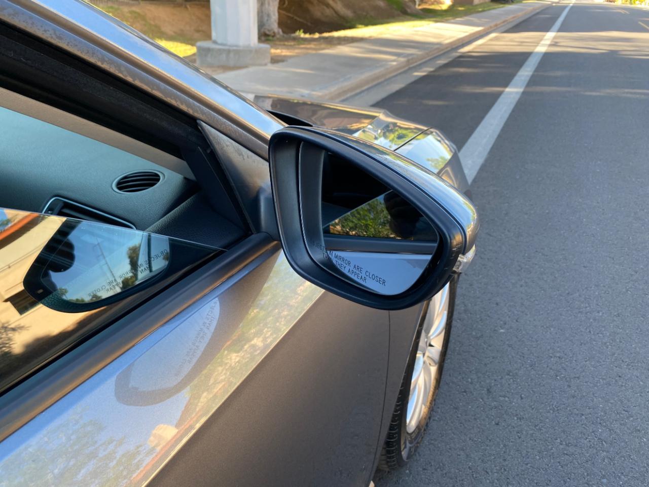 Volkswagen Passat 4dr Sdn 2.5L Auto S PZEV 2012