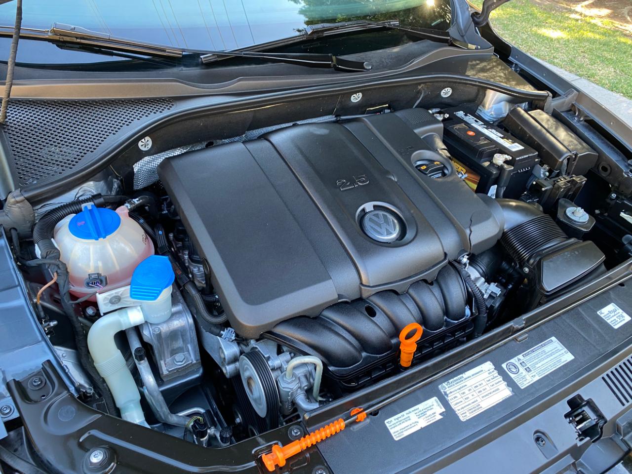 Volkswagen Passat 4dr Sdn 2.5L Auto S PZEV 2012