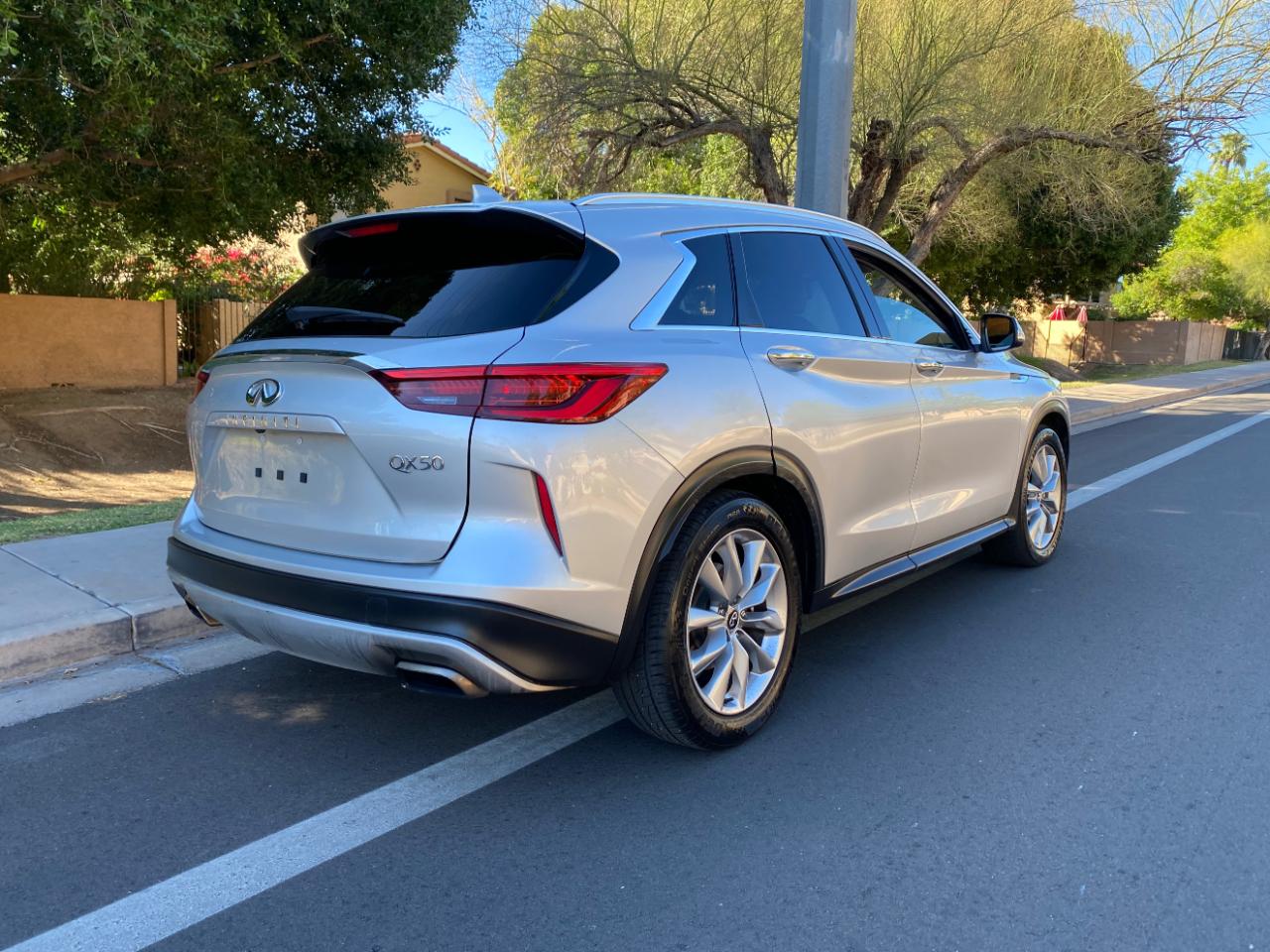 Infiniti QX50 LUXE FWD 2019