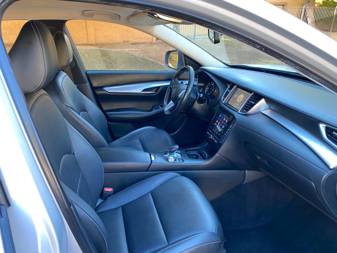 Infiniti QX50 LUXE FWD 2019