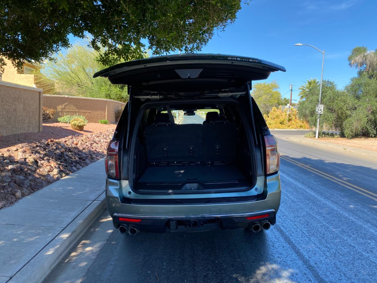 Chevrolet Suburban 4WD 4dr Premier 2023