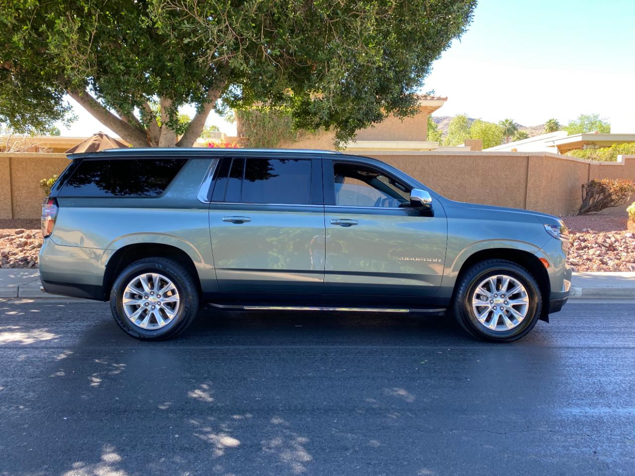 Chevrolet Suburban 4WD 4dr Premier 2023