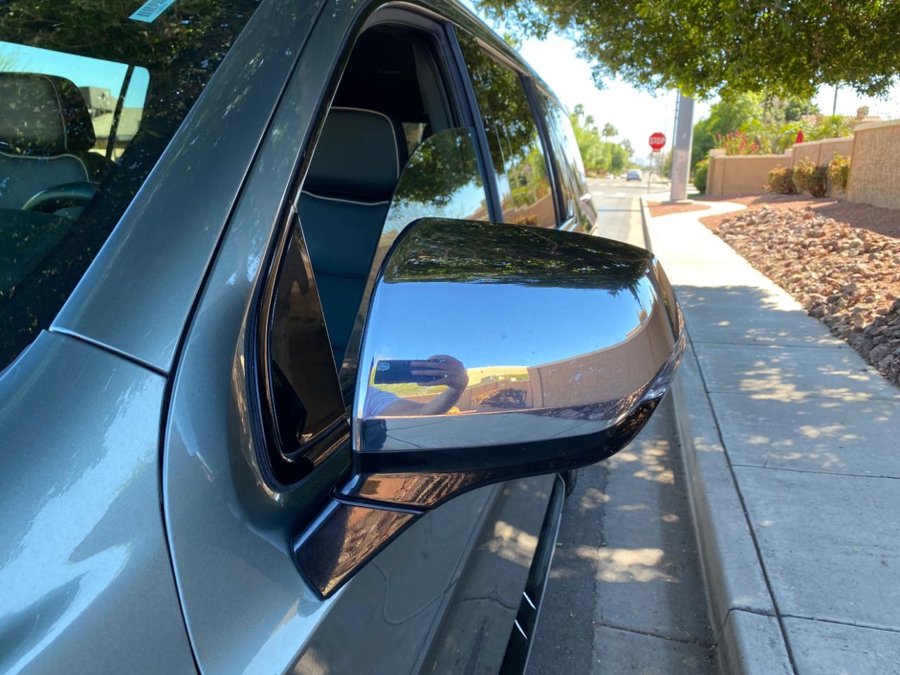 Chevrolet Suburban 4WD 4dr Premier 2023