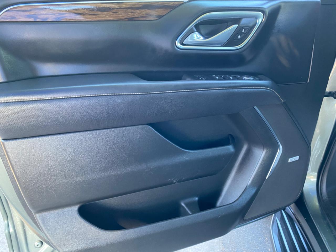 Chevrolet Suburban 4WD 4dr Premier 2023