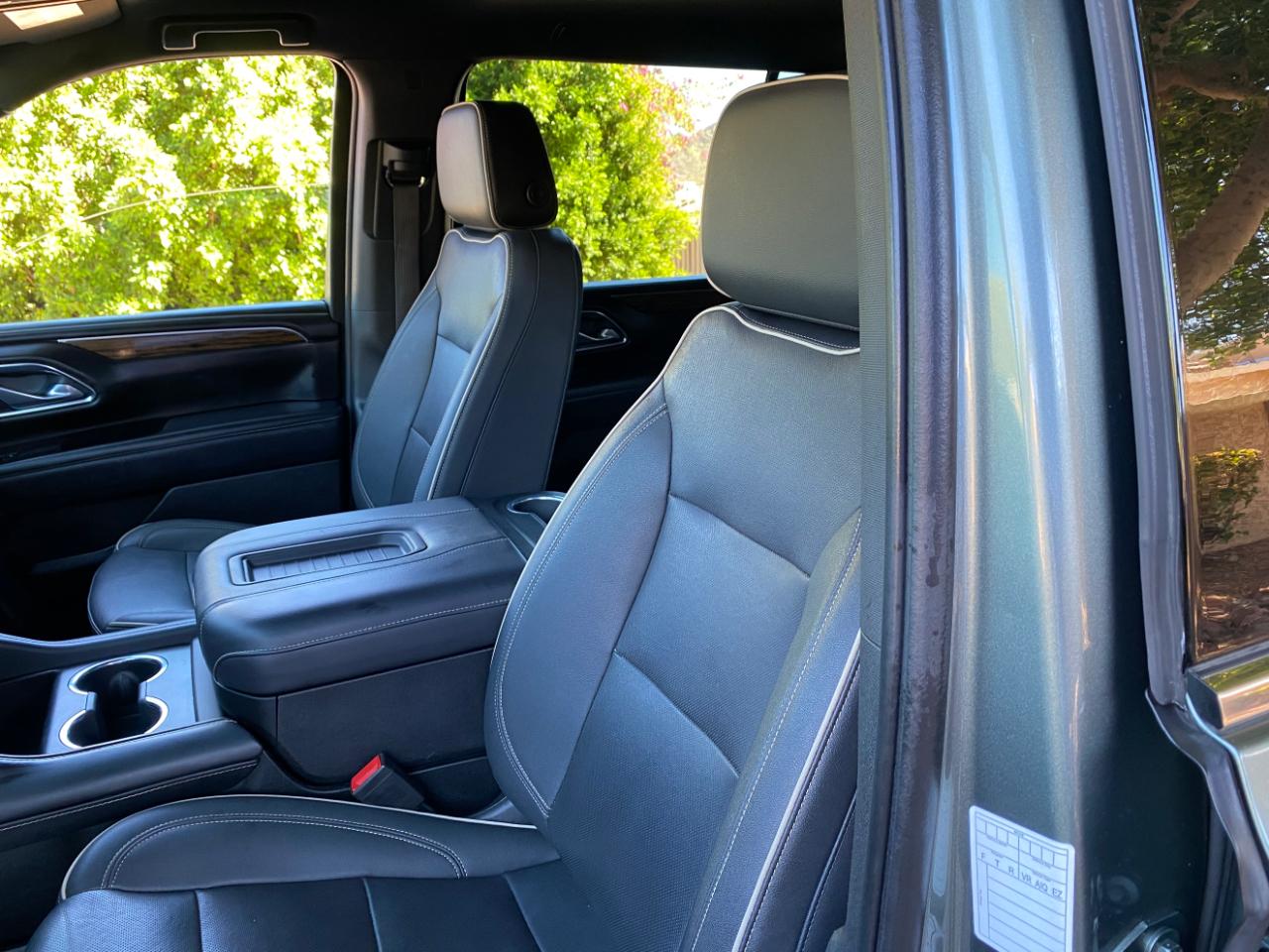 Chevrolet Suburban 4WD 4dr Premier 2023