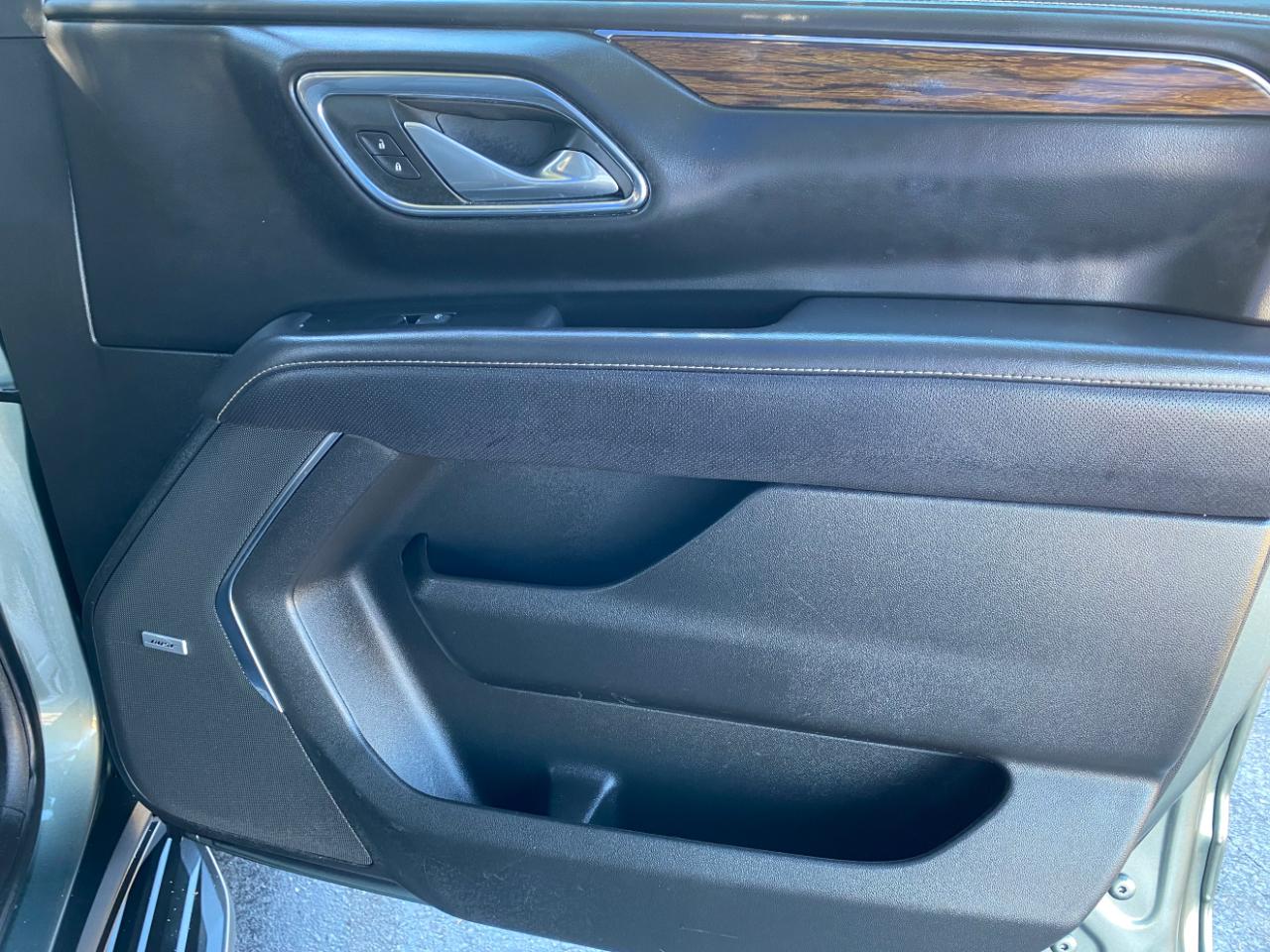 Chevrolet Suburban 4WD 4dr Premier 2023